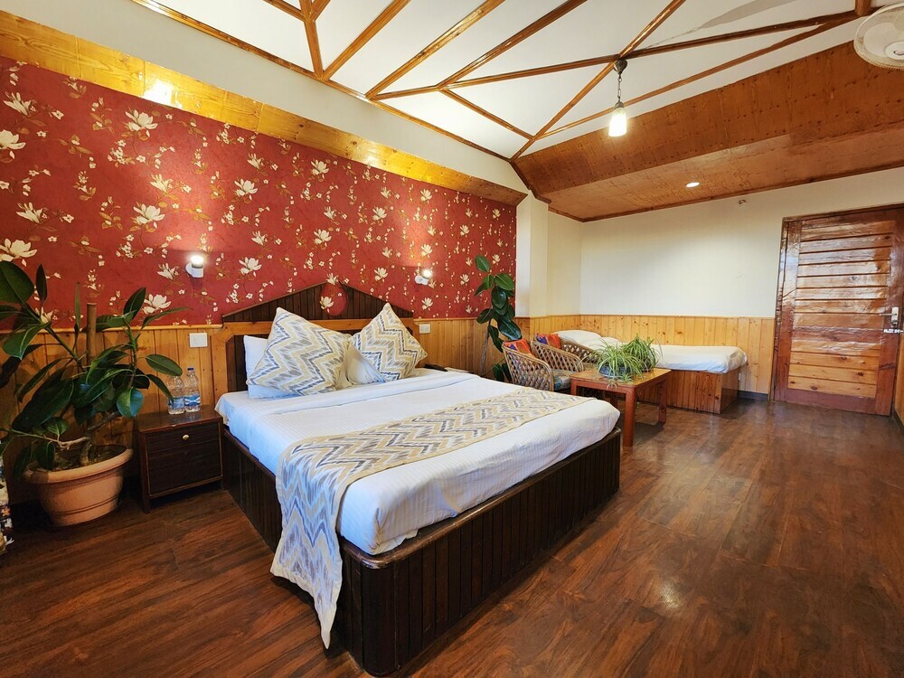 Номер Deluxe Hotel Pineview Shimla