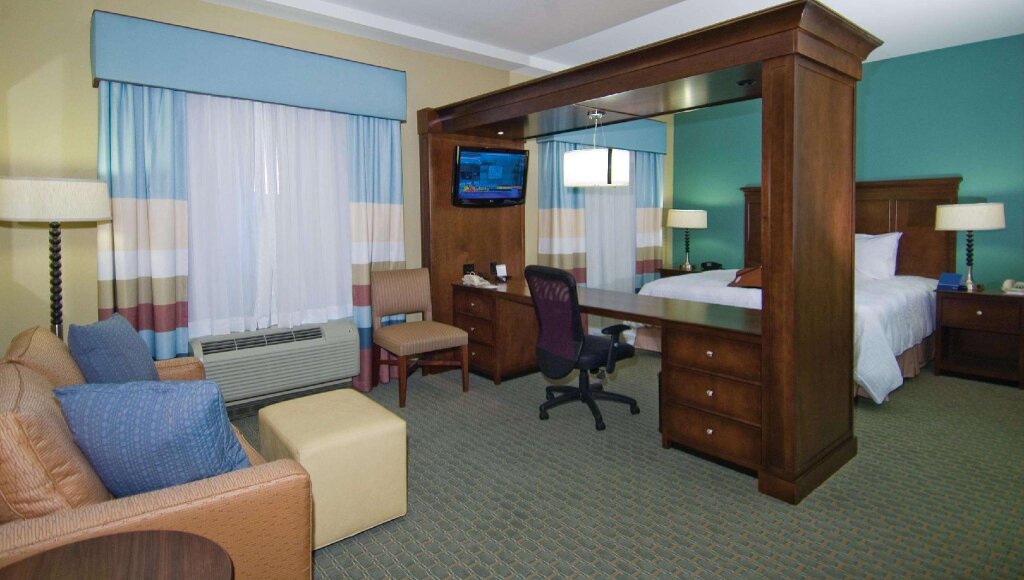 Двухместный люкс Hampton Inn & Suites Baton Rouge/Port Allen