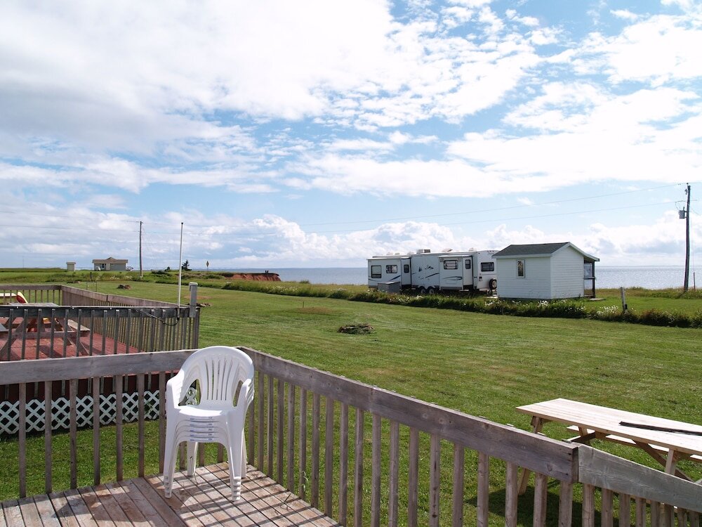 2 Bedrooms Standard Duplex room with ocean view Cottages On PEI