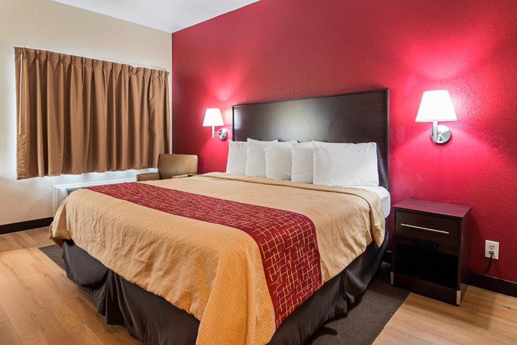 Двухместный номер Superior Red Roof Inn & Suites Lake Orion / Auburn Hills