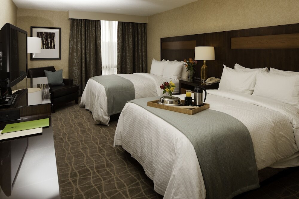 Accessible Vierer Suite DoubleTree by Hilton Pittsburgh-Green Tree