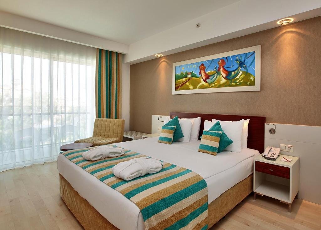 Семейный номер Standard с частичным видом на море Sunis Evren Beach Resort Hotel & Spa