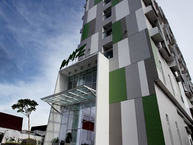 Четырёхместный номер Standard Whiz Hotel Pemuda Semarang