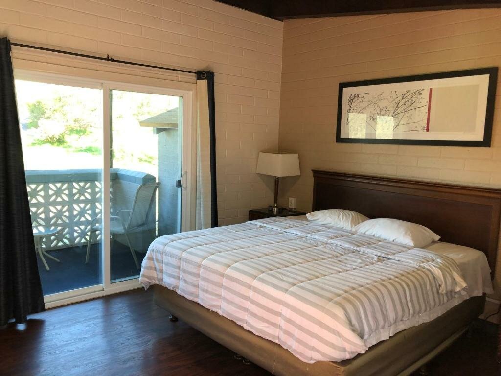 Standard Doppel Zimmer mit Bergblick Sierra Lodge Three Rivers