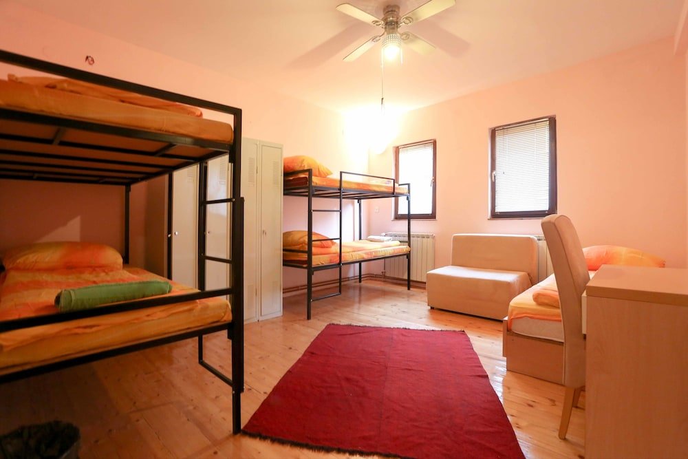 Cama en dormitorio compartido Haris Youth Hostel