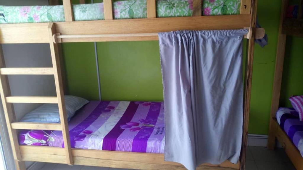 Кровать в общем номере (женский номер) Dakar International House