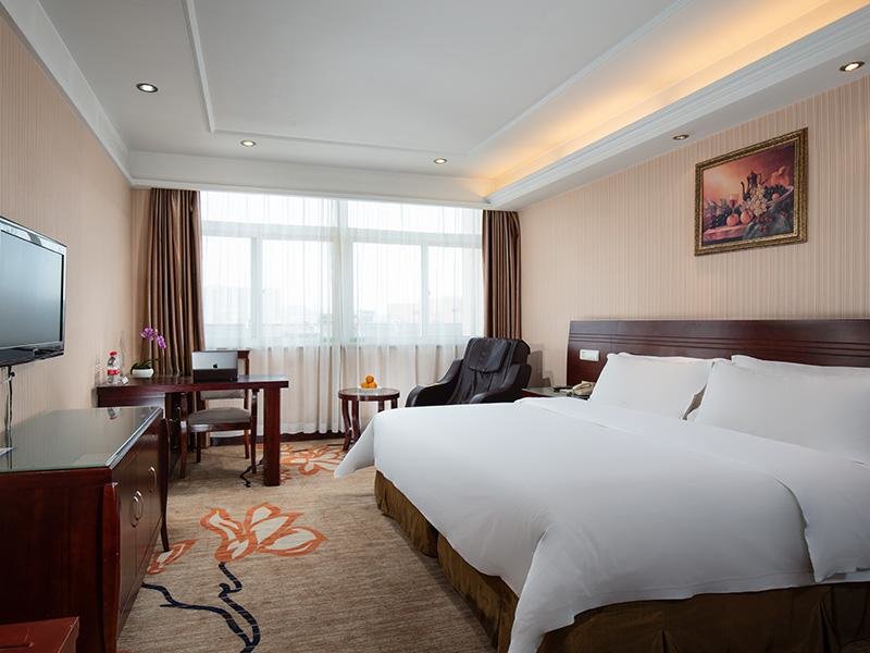 Standard room Vienna Hotel Hangzhou Xianghu Branch