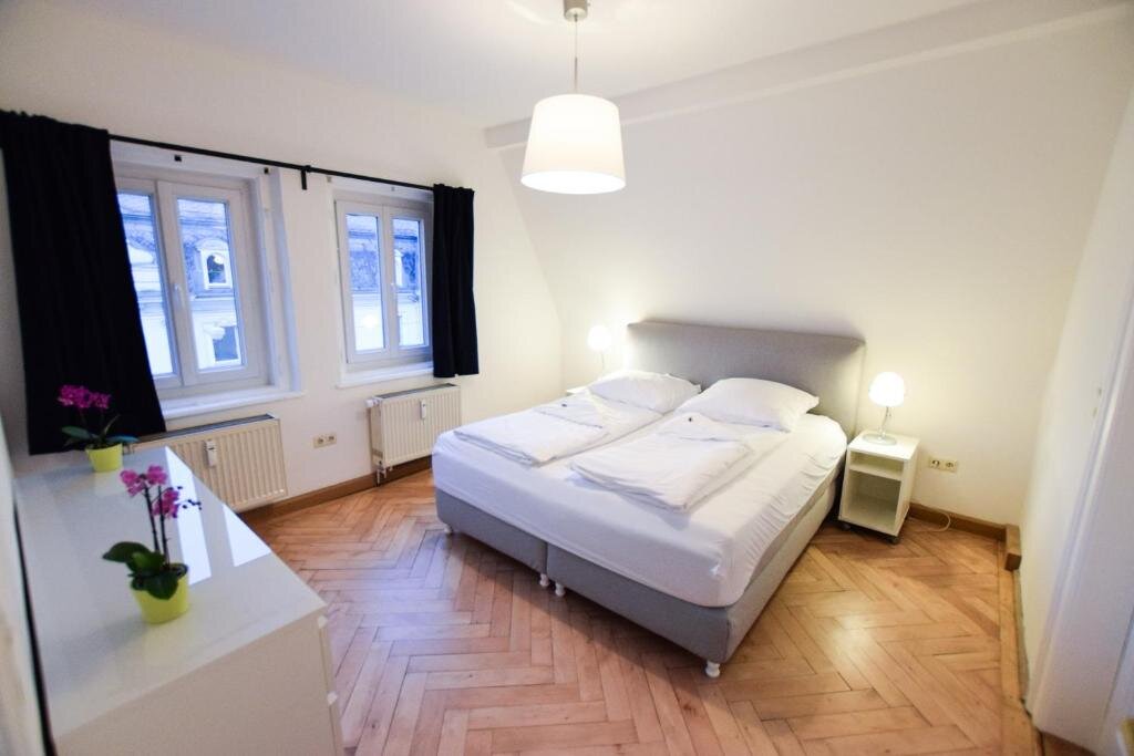 Апартаменты с 3 комнатами Ferienwohnung Ratisbona