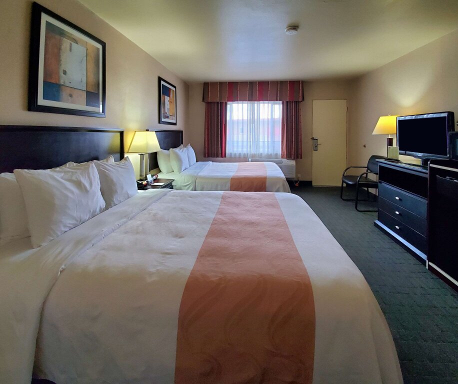 Camera quadrupla Standard Quality Inn & Suites Anaheim at the Park