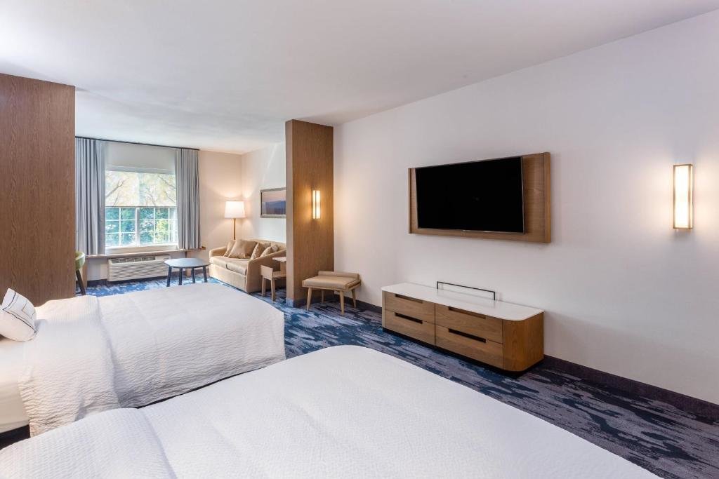 Четырёхместный люкс Fairfield Inn & Suites by Marriott Jasper