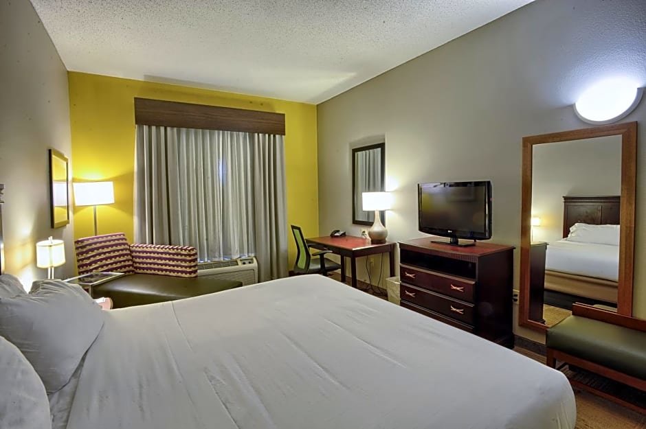 Другое Holiday Inn Express Hotel & Suites Pell City