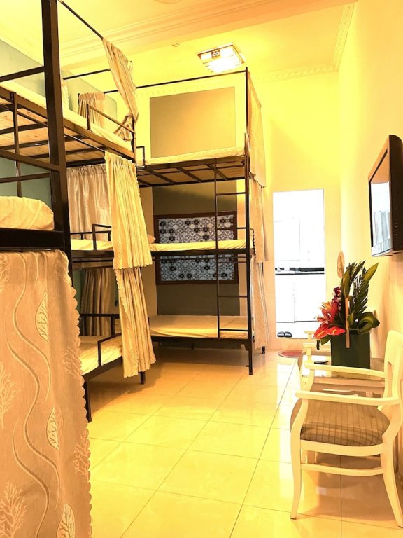 Кровать в общем номере Hanoi Jade Hostel