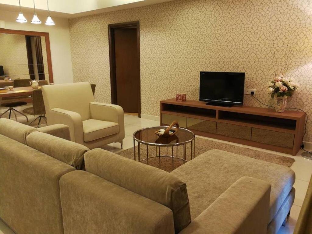 Suite Suites & Residences @ Regalia by PLC
