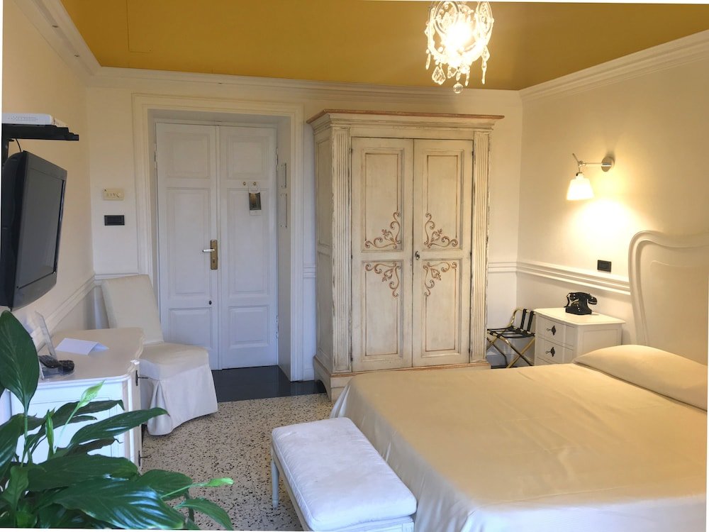Двухместный номер Standard с частичным видом на море Villa Las Tronas Hotel & SPA