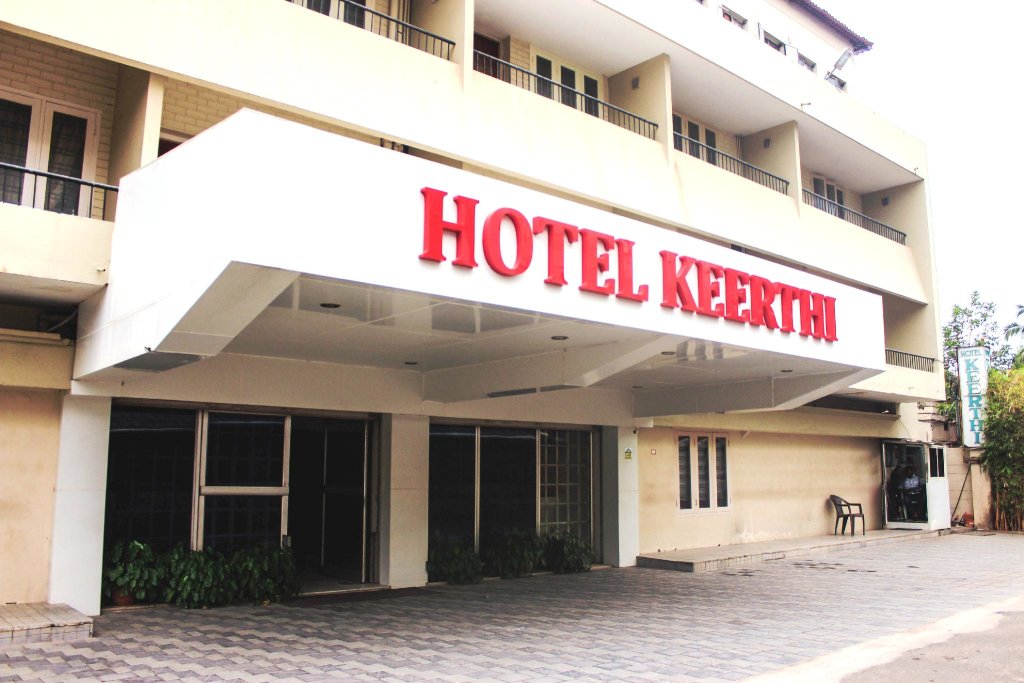 Camera Standard Hotel Keerthi