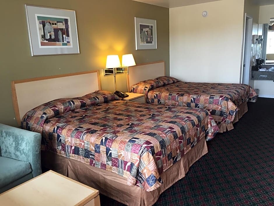 Standard quadruple chambre Relax Inn Marlin