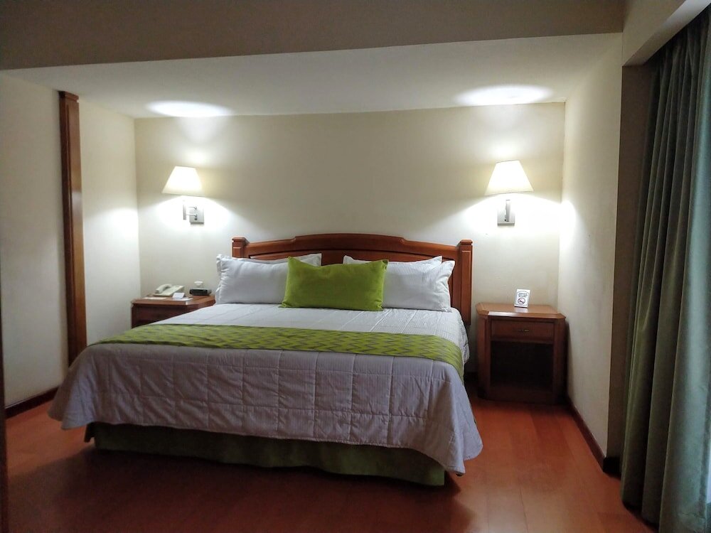 Двухместный номер Standard с балконом Hotel Villa Florida Puebla