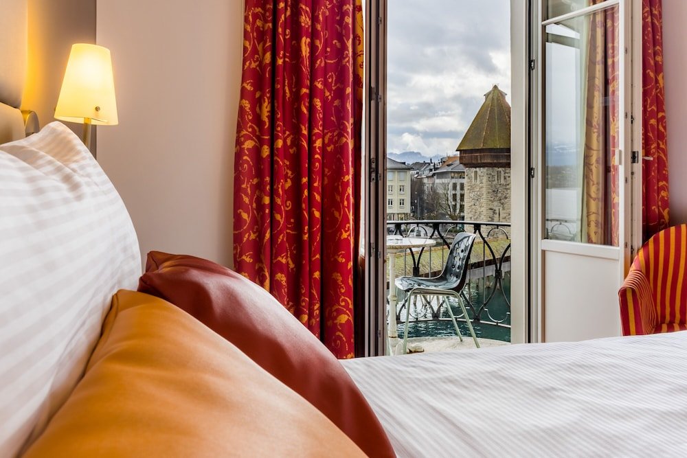 Двухместный номер Standard с балконом и с видом на реку Hotel Des Alpes