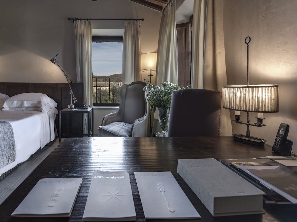 Номер Deluxe Castel Monastero - The Leading Hotels of the World