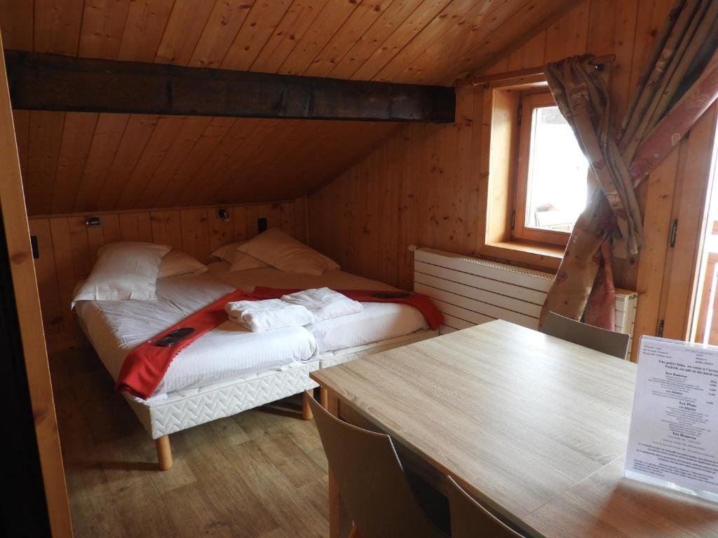 Suite 2 Schlafzimmer Dachboden Loc Hotel Alpen Sports