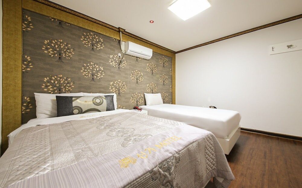 Standard Double room Gwangju Cheomdan Singa