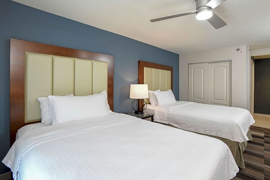 2 Bedrooms Standard Quadruple room Homewood Suites Cincinnati Airport