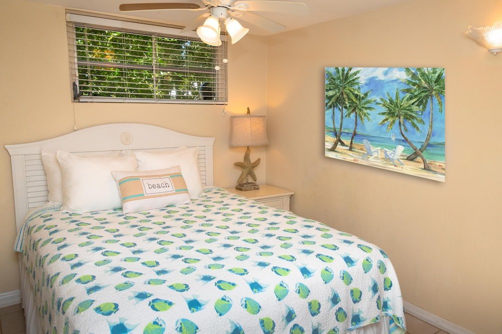 Люкс с красивым видом из окна Cedar Cove Resort & Cottages