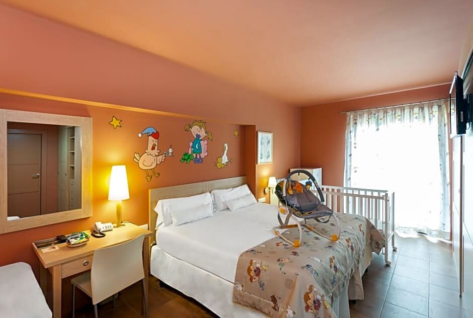 Komfort Vierer Zimmer 1 Schlafzimmer mit Balkon und mit Bergblick Vilar Rural d'Arnes by Serhs Hotels