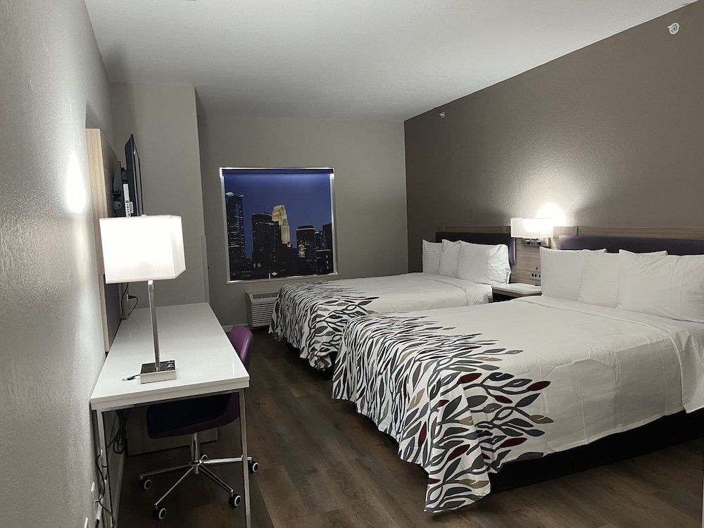 Deluxe room Quality Suites North IH 35