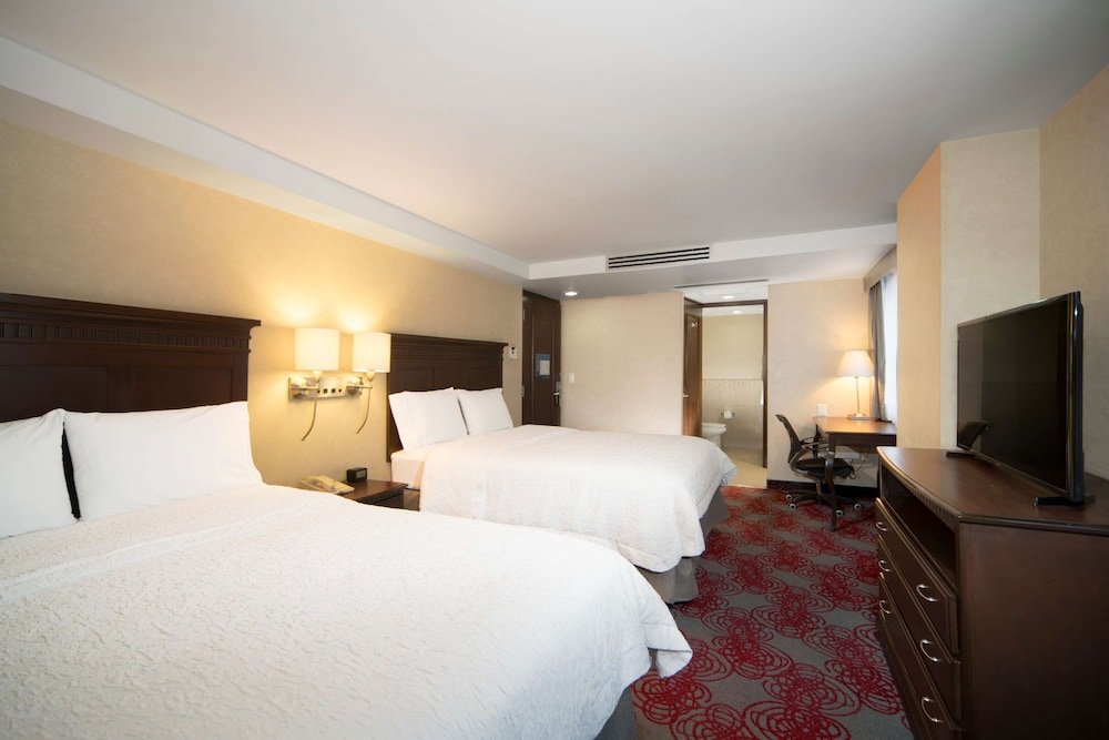 Standard Double room with balcony Hampton Inn & Suites Mexico City - Centro Historico