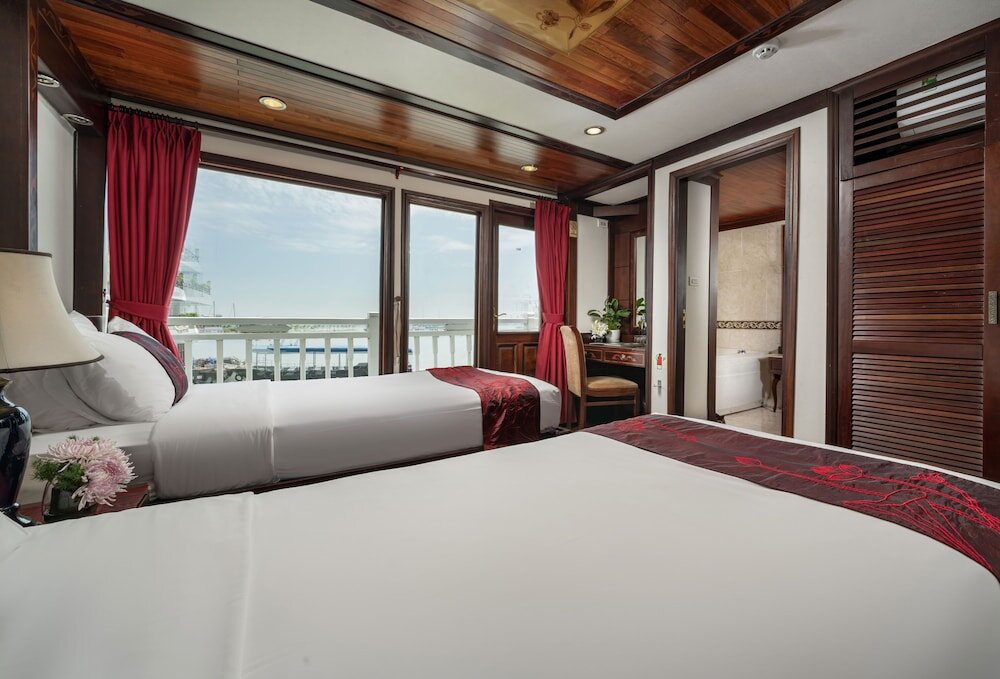 Двухместный люкс с видом на море Indochina Sails Ha Long Bay Powered by ASTON