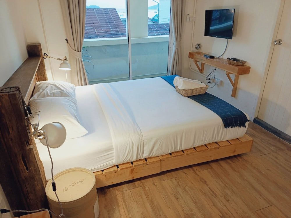 Standard Zimmer mit eingeschränktem Meerblick Sattahiptale Boutique Guest House & Hostel