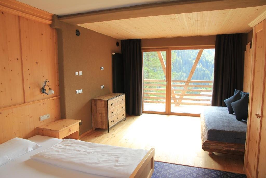 Deluxe Double room with balcony Bike & Ski Hotel Diana