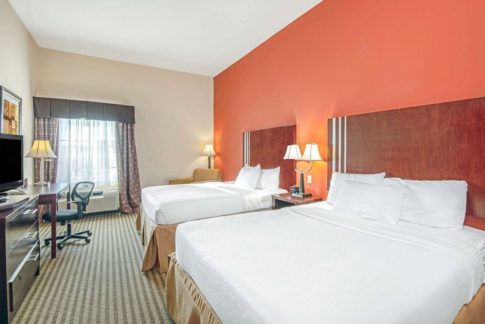 Standard Vierer Zimmer La Quinta Inn & Suites by Wyndham Woodward