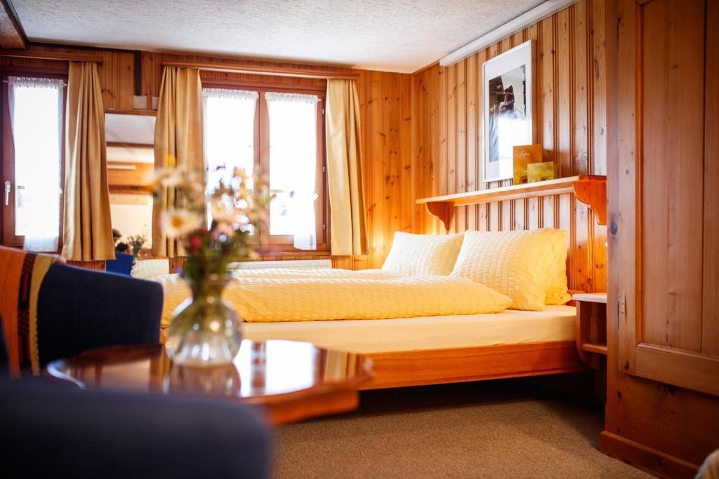 Standard room Hotel Nufenen