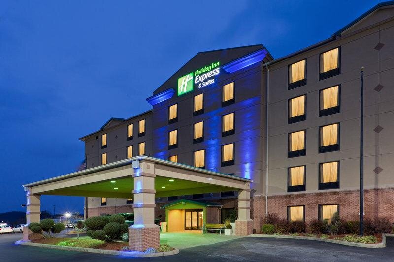 Номер Superior Holiday Inn Express Suites Charleston, an IHG Hotel