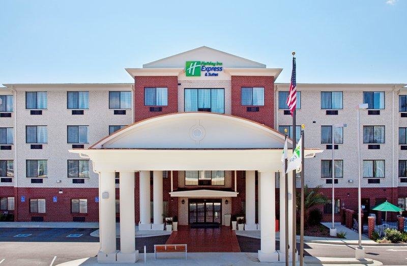 Double suite Holiday Inn Express Hotel & Suites Biloxi- Ocean Springs, an IHG Hotel
