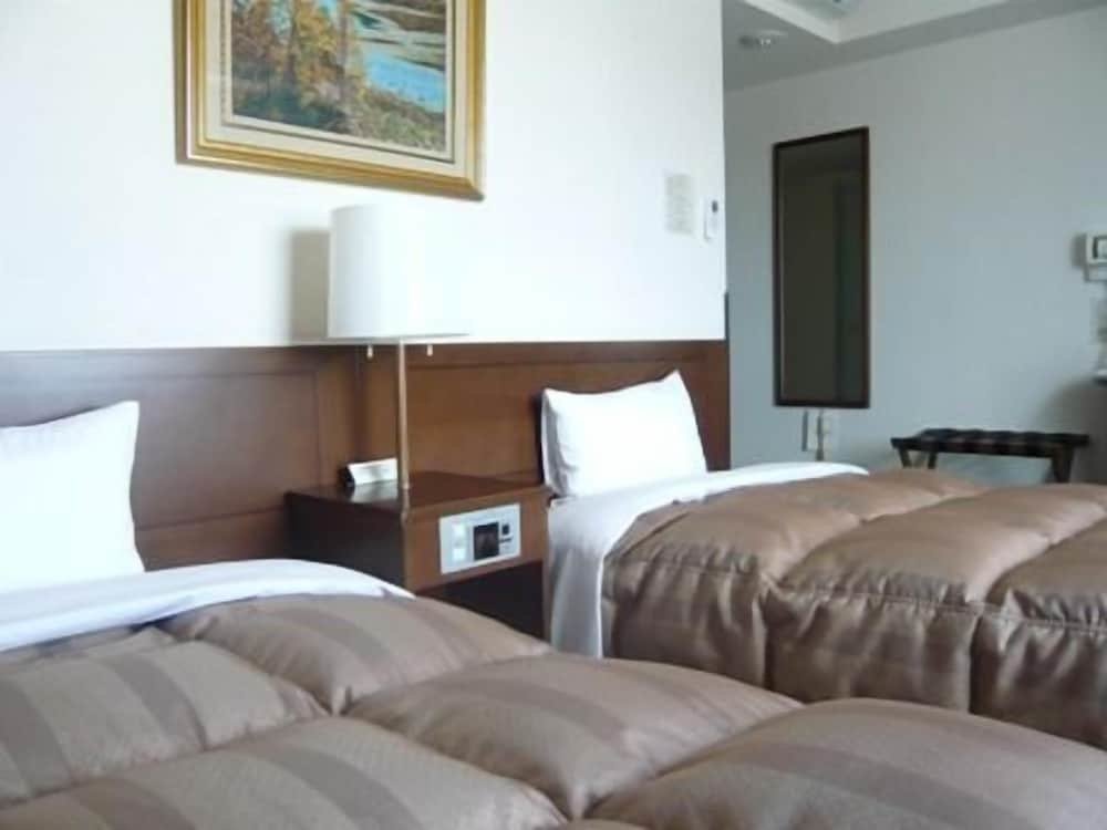 Кровать в общем номере (женский номер) Hotel Route-inn Koriyama Inter