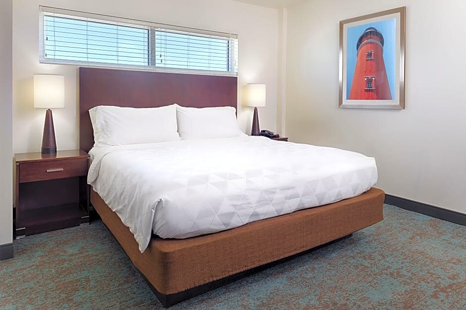 Двухместный люкс c 1 комнатой oceanfront Holiday Inn Resort Daytona Beach Oceanfront, an IHG Hotel