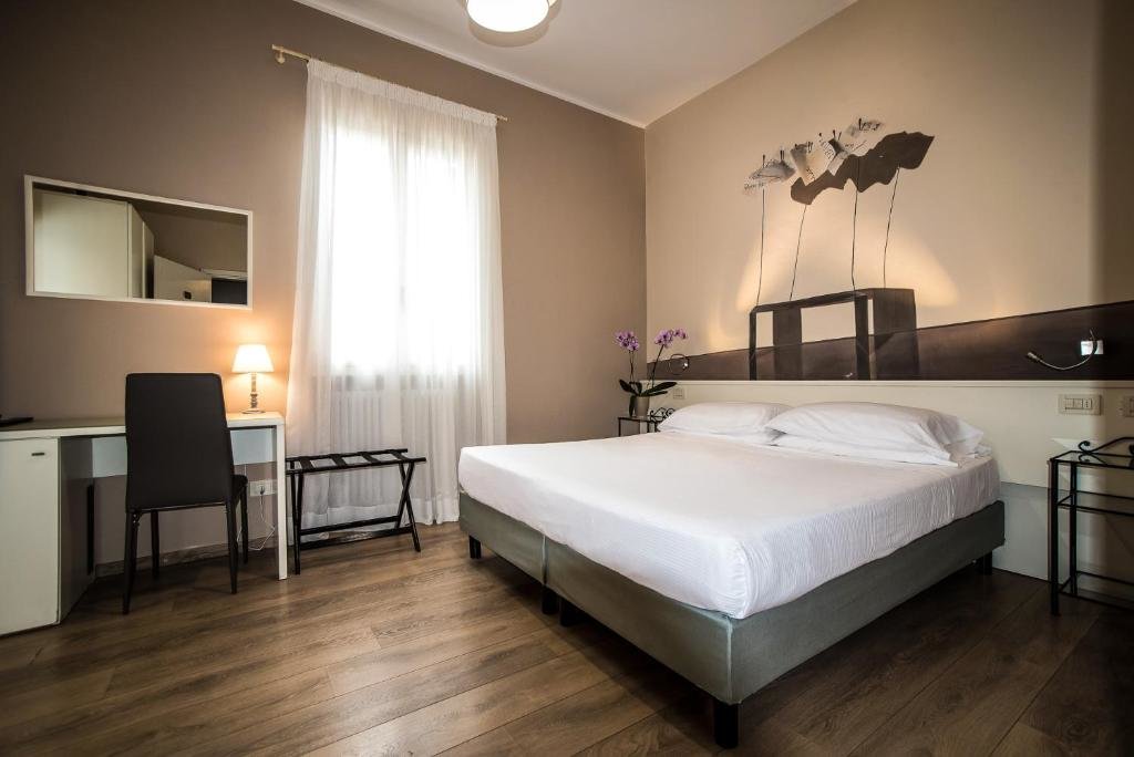 Standard Doppel Zimmer Hotel Ristorante Ala d'Oro