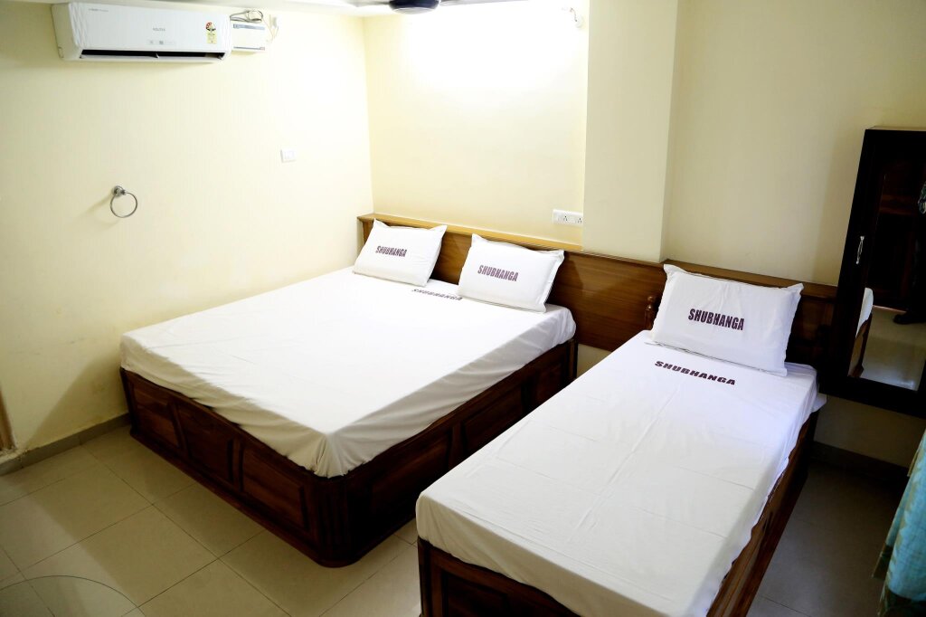 Deluxe Zimmer Hotel Shubhanga Residency