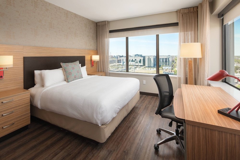 Люкс TownePlace Suites by Marriott New Orleans Downtown/Canal Street
