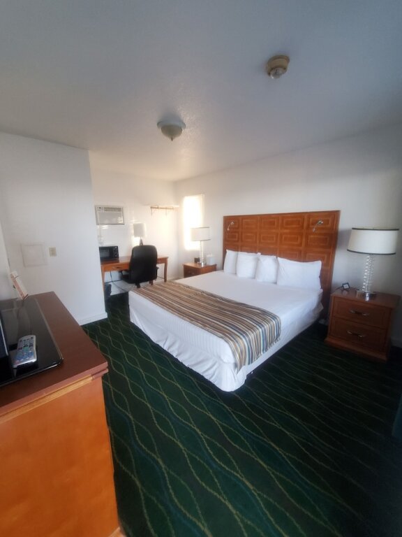 Premium room Bayview Lakefront Inn