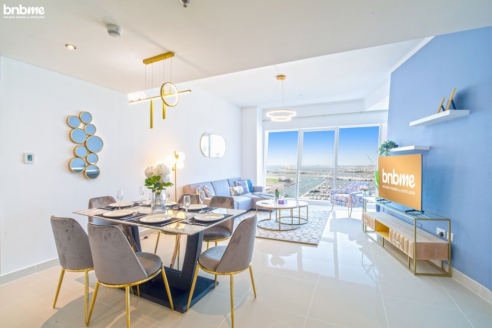 Deluxe Apartment 2B- Damac Heights - 1901 by bnbme homes