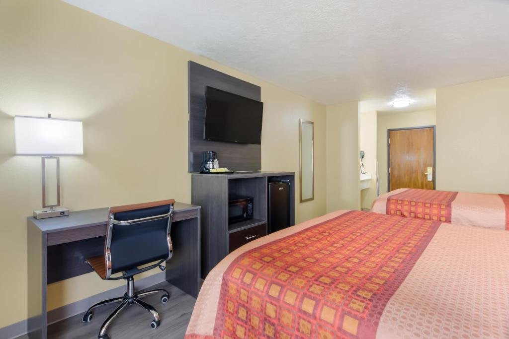 Standard Double room Americas Best Value Inn & Suites Independence VA