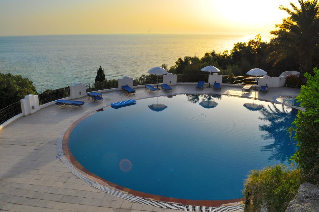 Appartamento Holiday Apartments Maria With Pool and Amazing View - Agios Gordios Beach