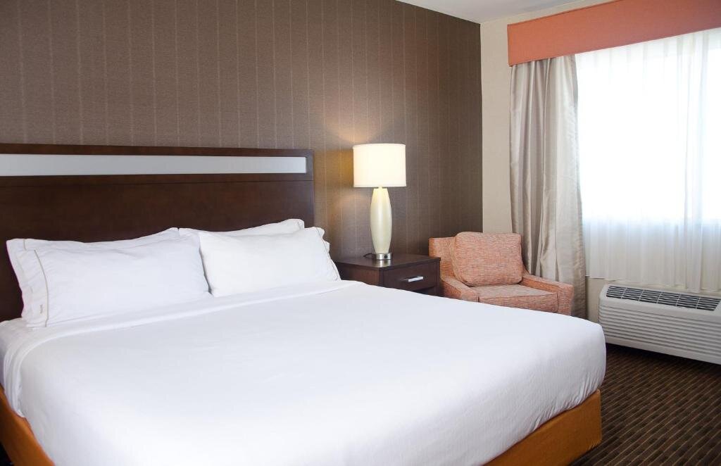 Другое Holiday Inn Express Hotel & Suites Watertown - Thousand Islands, an IHG Hotel