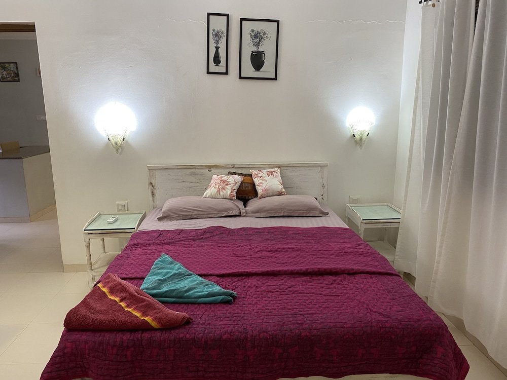 Люкс Luxury c 1 комнатой с видом на сад Susegad Suites Goa Apartments & Villas Riviera Hermitage Arpora