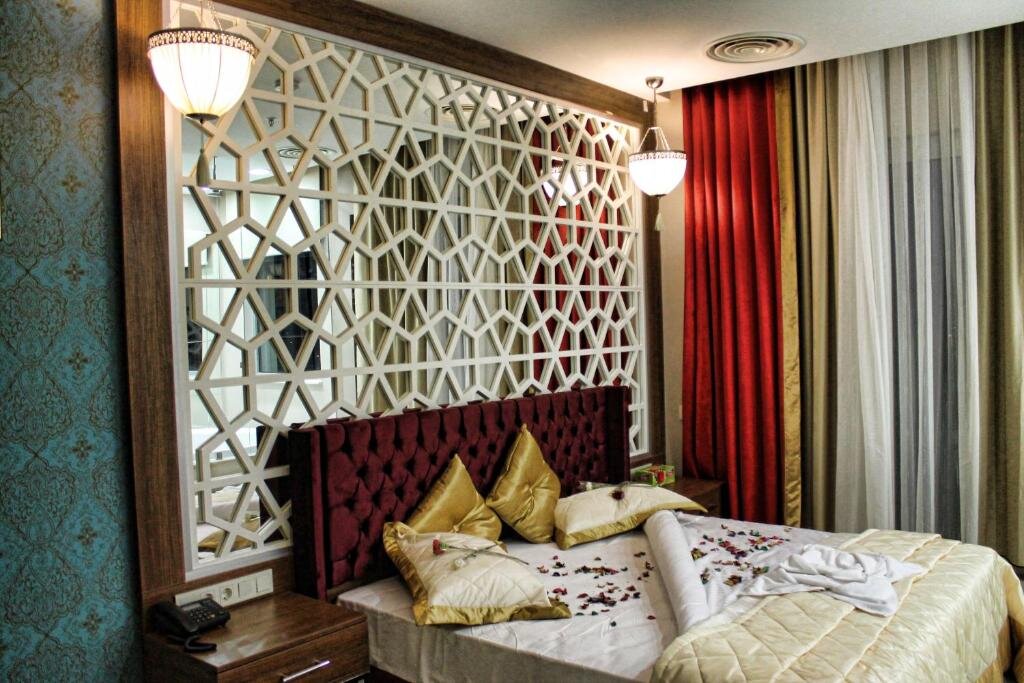 Люкс Luxury Shams AL-Basra Hotel