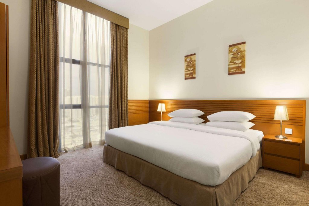Двухместный номер Ramada Hotel & Suites by Wyndham Ajman
